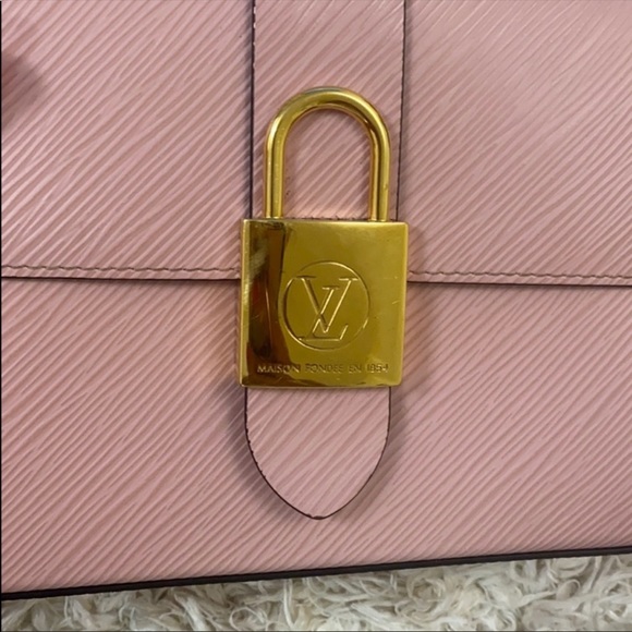 Louis Vuitton purse - Picture 3 of 10
